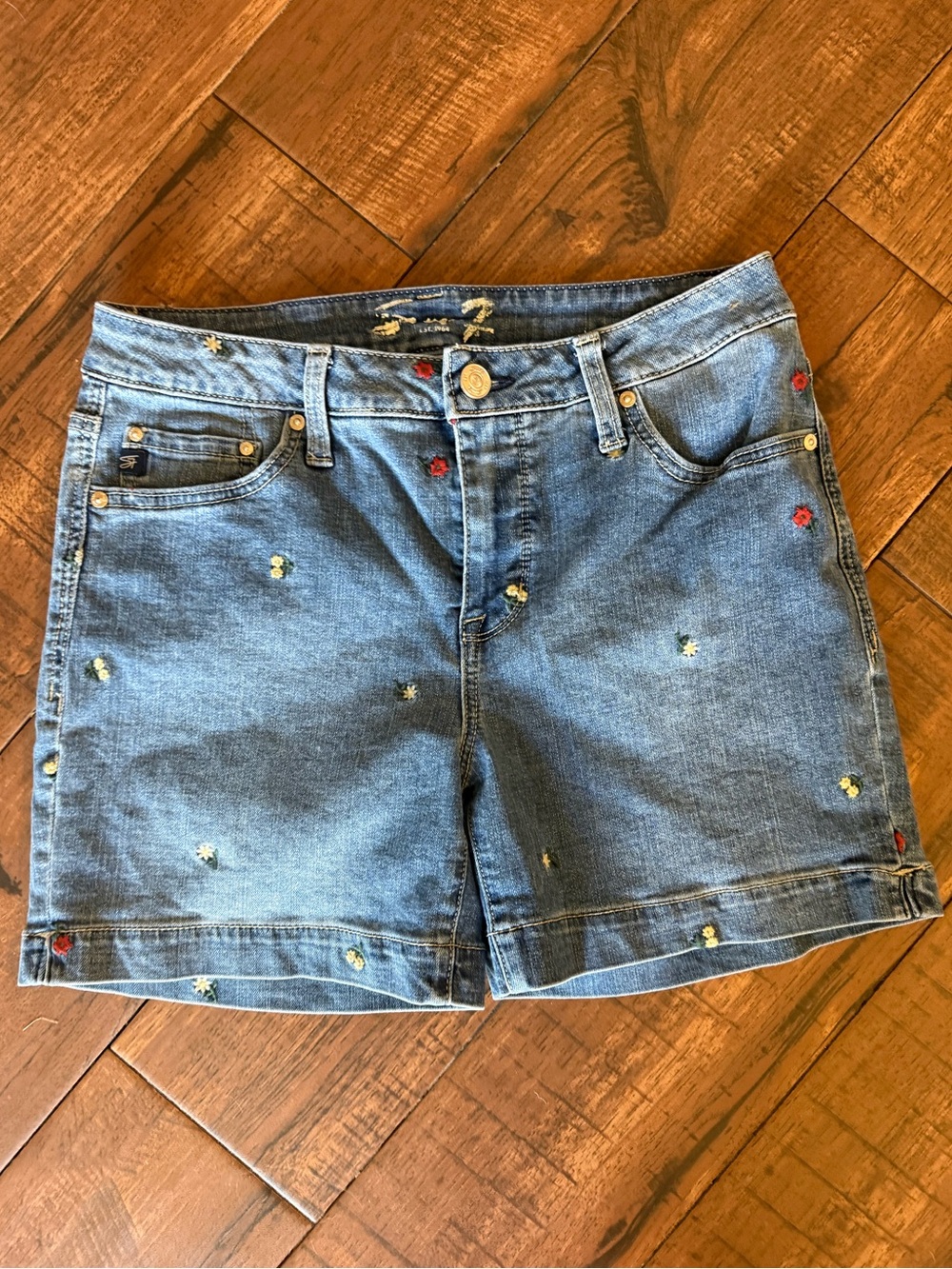 7 For All Mankind Embroidered Floral Denim Weekend Shorts Size 6